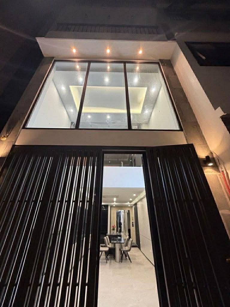 Ô TÔ ĐỖ CỬA, phố NGỌC THUỴ, LONG BIÊN. 51m2 x 7 tầng. Nhỉnh 14 tỷ có TL.